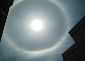 halo optical phenomenon effect around sun