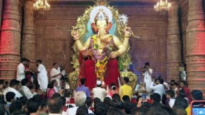 Teacher sameer dattani Junagadh to lalbaugcha raja mumbai by walking