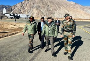 PM modi diwali celebration with kargil army amazing incident